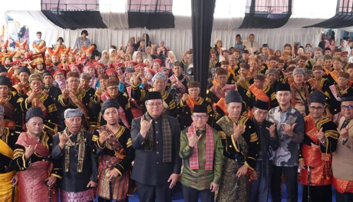 Wakil Bupati Tanah Datar Ahmad Fadly Hadiri Pengukuhan 37 Pangulu Delapan Suku Nagari Barulak