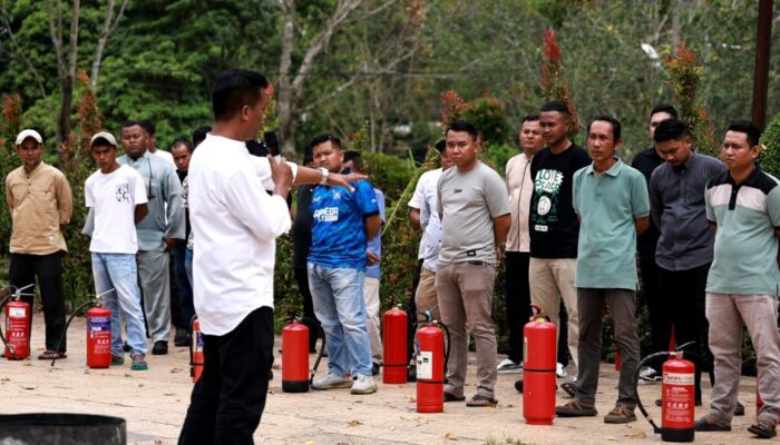Pasca Kebakaran Kantor Dinas Pertanian, Pemkab Tanah Datar Bekali Petugas Keamanan dengan Keterampilan