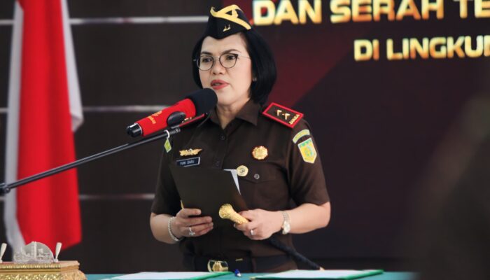 Kajati Sumbar Yuni Daru Winarsih: Penegakkan Hukum Harus Terus Berjalan