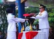 Pemkab Tanah Datar Gelar Upacara Penurunan Bendera HUT RI ke-80 di Lapangan Cindua Mato, Batusangkar