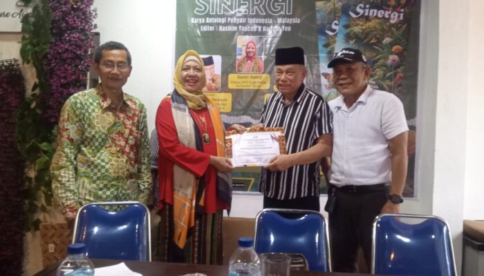 SatuPena Sumbar Gelar Bedah Buku dan Baca Puisi Sinergi Karya Penyair Indonesia-Malaysia
