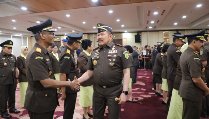 Jaksa Agung Lantik Muhibuddin Sebagai Kajati Sumbar Gantikan Yuni Daru Winarsih