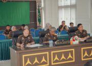 Kejati Sumbar Berhasil RJ-kan Dua Tersangka Penganiayaan di Solok Selatan Secara Virtual