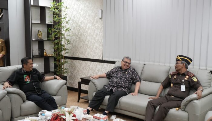 Berkunjung ke Gedung Rakyat, Kajati Sumbar Bersilaturahmi dengan Jajaran Pimpinan DPRD Sumbar