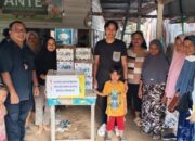 Dalas Swalayan Serahkan Bantuan untuk Karyawan Terdampak Banjir Bandang