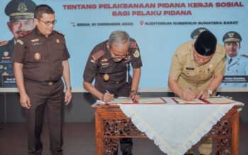 Sebagai Wujud Sinergi dan Komitmen Bersama, Kejati Sumbar dan Pemprov Sumbar Gelar MoU Bidang Hukum