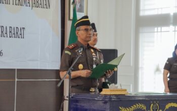 Kajati Sumbar Lantik Asisten Tindak Pidana Umum dan Kajari Tanah Datar