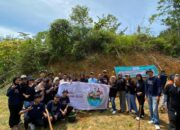 Hotel Santika Premiere Padang dan Hotel Amaris Padang  Ikut Andil Dalam Program Penghijauan Pascabencana di Sumatera Barat